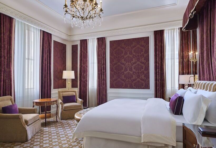 سوییت, 5th & 55th Residence Club
