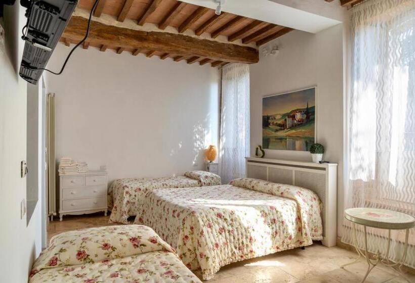 Четырехместный Номер Стандарт Вид на Сад, Agriturismo Percenna