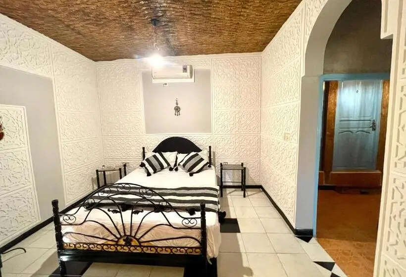 エコノミールーム, La Maison Traditionnelle Hôtel Et Guesthouse