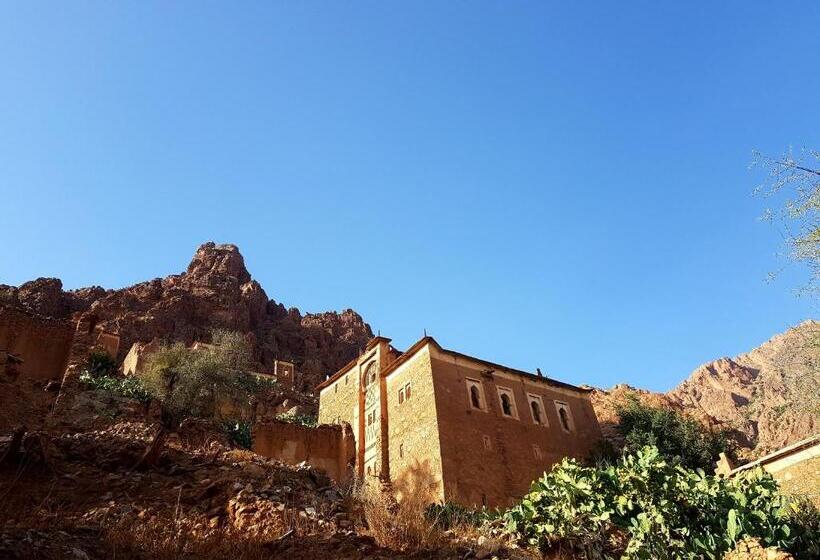 اتاق استاندارد با چشمانداز کوهستان, La Maison Traditionnelle Hôtel Et Guesthouse