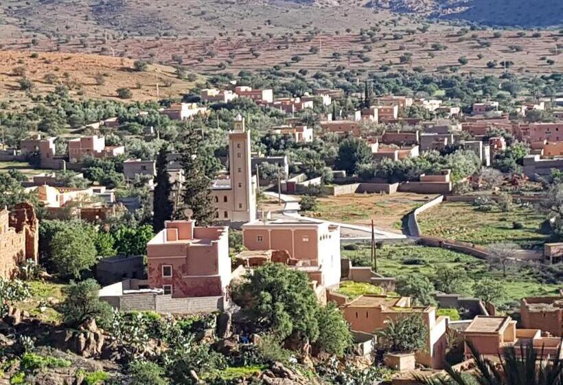 اتاق استاندارد با چشمانداز کوهستان, La Maison Traditionnelle Hôtel Et Guesthouse