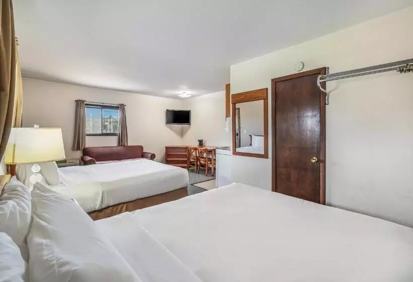 ２ダブルベッドのスタンダードルーム, Americas Best Value Inn Marquette