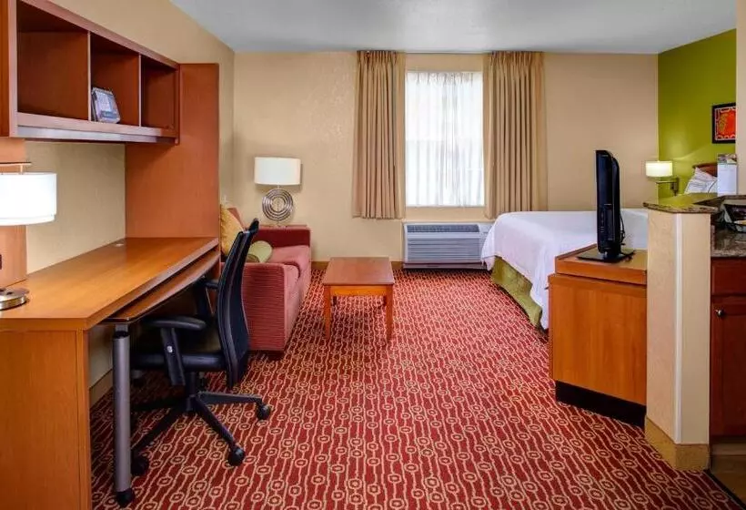 スタンダードスタジオ, Towneplace Suites By Marriott Cleveland Westlake