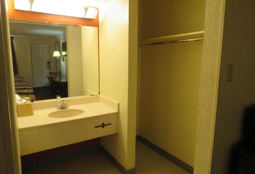 2ダブルベッドのスタンダードルーム, Travel Inn Beaumont