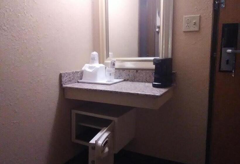 スタンダードルーム, Travelodge By Wyndham Bloomington