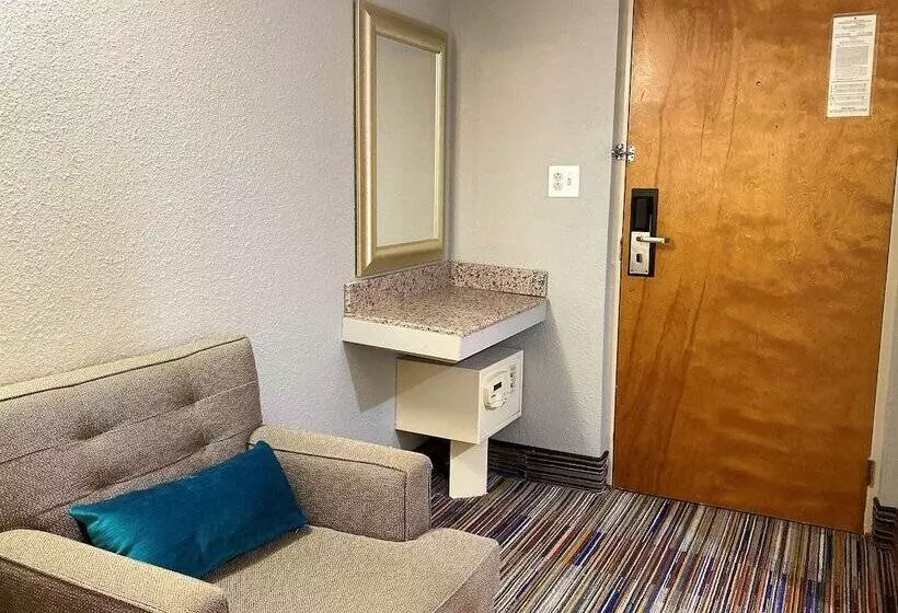 ２ダブルベッドのスタンダードルーム, Travelodge By Wyndham Bloomington