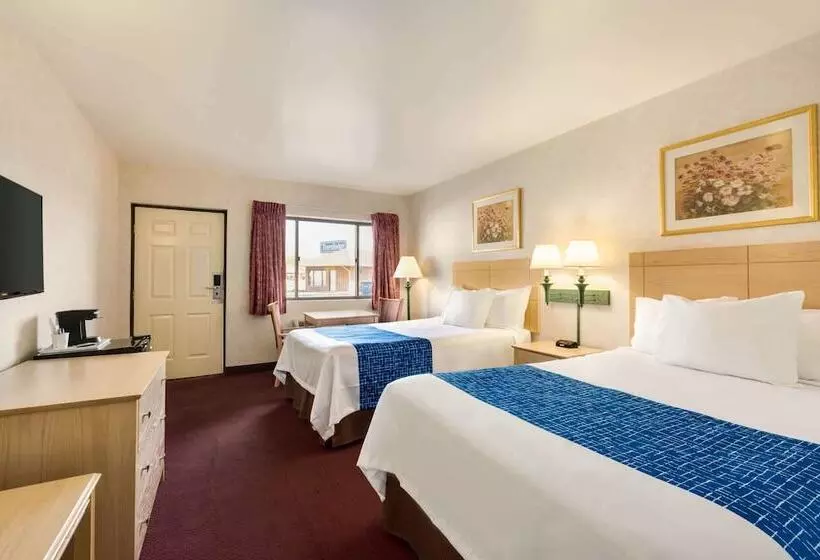 اتاق استاندارد با 2 تخت دوبل, Travelodge By Wyndham Niagara Falls   New York
