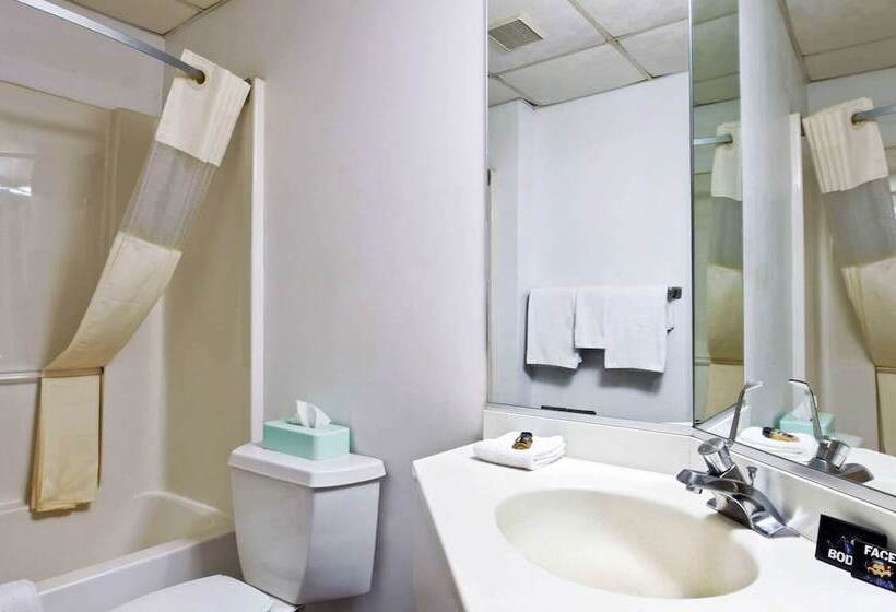 스위트, Travelodge By Wyndham Niagara Falls   New York
