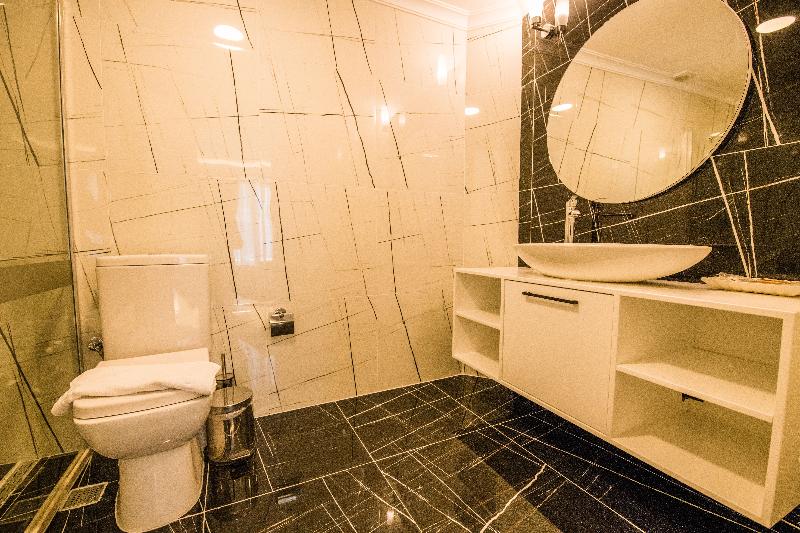 스위트 킹사이즈 침대, Travelodge By Wyndham Niagara Falls   New York