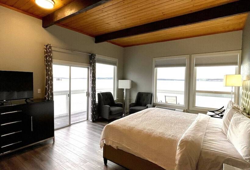 غرفة قياسية, Tides Inn & Suites