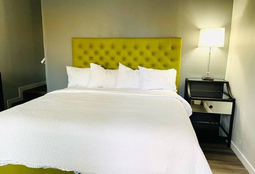 غرفة قياسية, Tides Inn & Suites