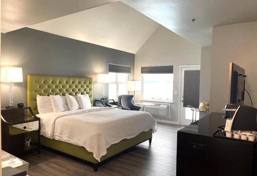 غرفة بريميوم, Tides Inn & Suites