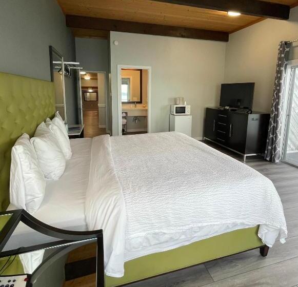 غرفة ديلوكس سرير كينج, Tides Inn & Suites