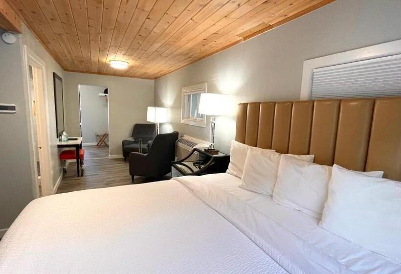 海景标准间带阳台, Tides Inn & Suites