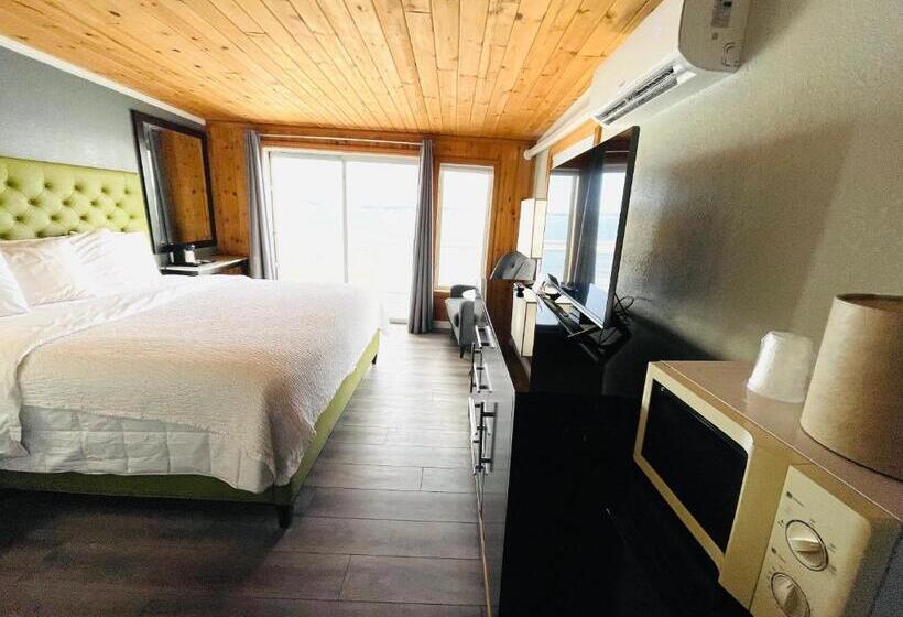 غرفة قياسية سرير كينج, Tides Inn & Suites