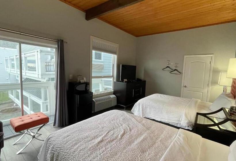 غرفة ديلوكس مطلّة علي البحر, Tides Inn & Suites