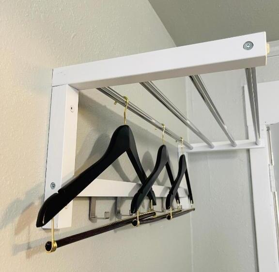 غرفة قياسية مطلّة علي البحر, Tides Inn & Suites