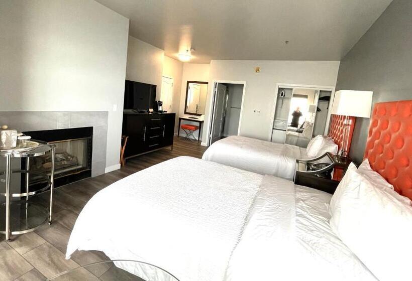 غرفة سوبيريور, Tides Inn & Suites