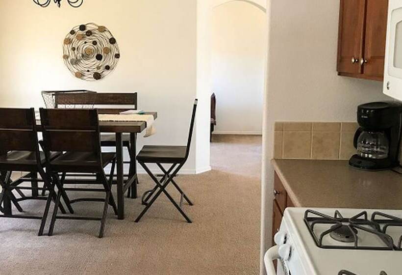 4 Yatak Odalı Ev, Ticaboo Lodge