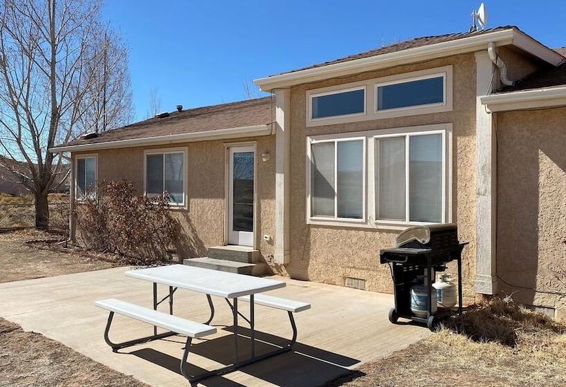 4 Yatak Odalı Ev, Ticaboo Lodge