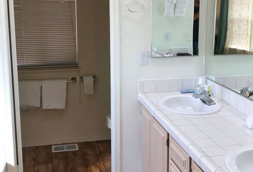 4 Yatak Odalı Ev, Ticaboo Lodge