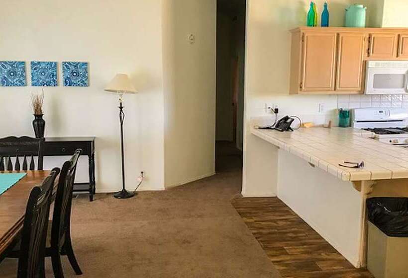 4 Yatak Odalı Ev, Ticaboo Lodge