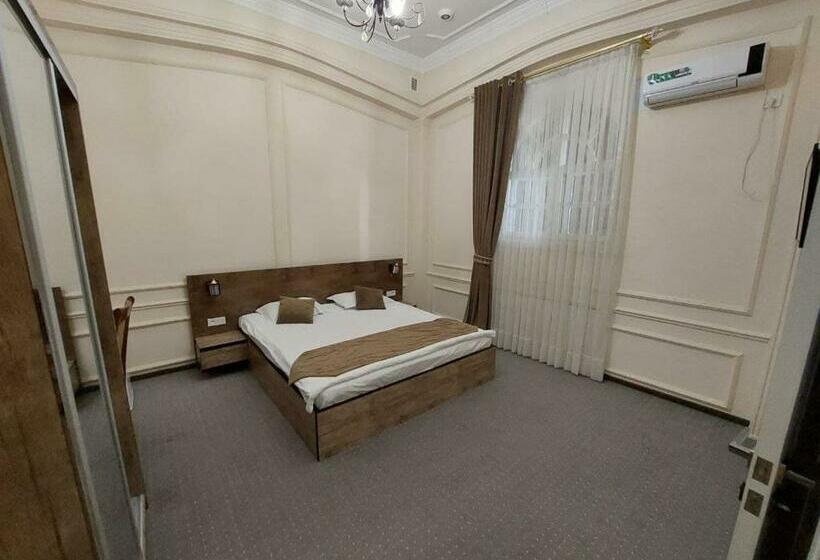 Habitació Estàndard, Art House