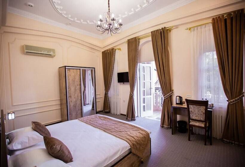 Habitació Estàndard, Art House