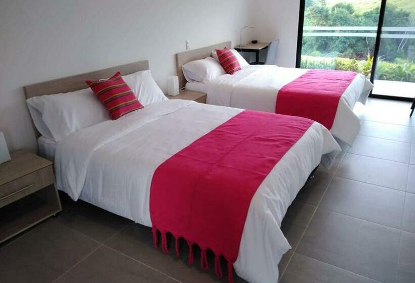 اتاق خانوادگی, Boutique La Ceiba