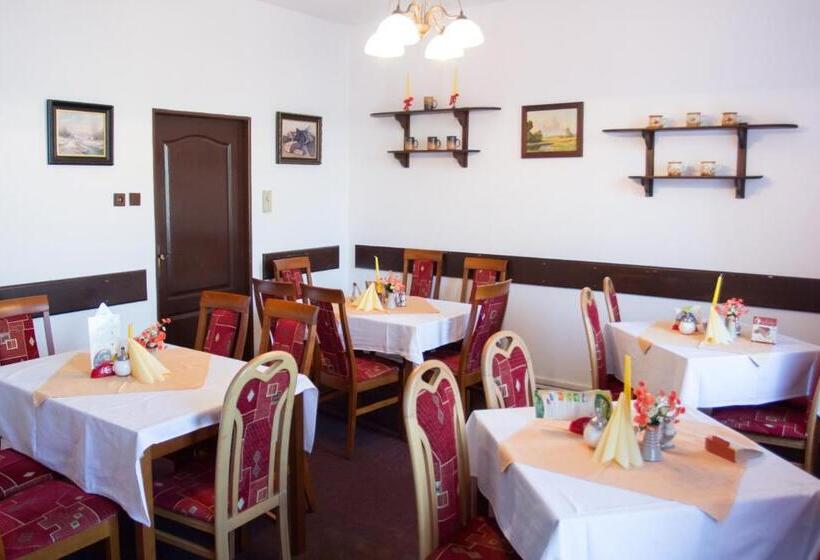 غرفة كلاسيكية رباعية, Pension Inge