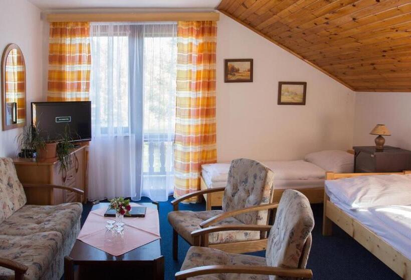 غرفة كلاسيكية رباعية, Pension Inge