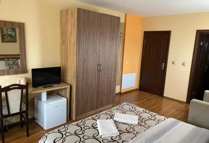 اتاق لوکس, Kot Garden Guest House