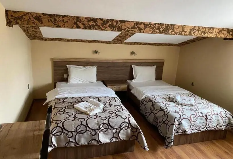 اتاق اکونومی, Kot Garden Guest House