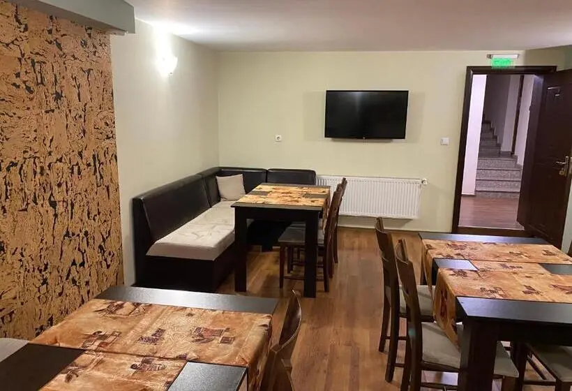 ویلای لوکس 1 خوابه, Kot Garden Guest House