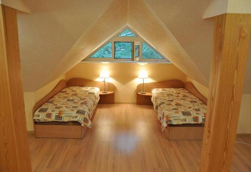 اتاق استاندارد چهار تخته, Vila Krantas