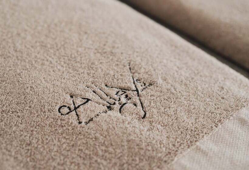 Полулюкс Вид на Бассейн, Alleys All Suite Hotel & Spa