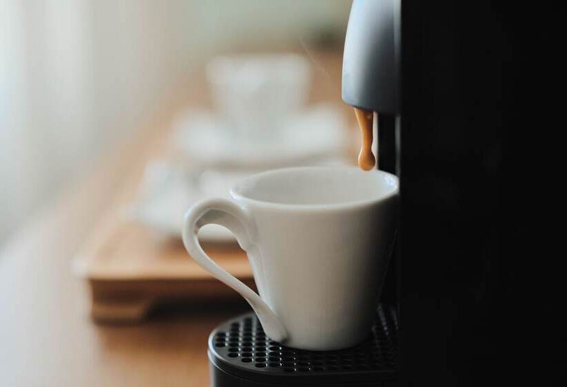 Полулюкс Вид на Бассейн, Alleys All Suite Hotel & Spa