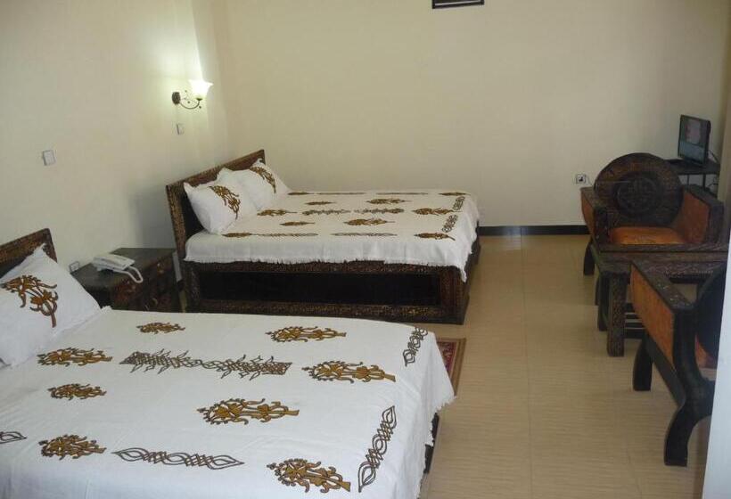 اتاق لوکس سه تخته, Honey Land Hotel Lalibela
