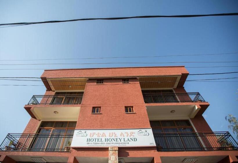 اتاق لوکس سه تخته, Honey Land Hotel Lalibela