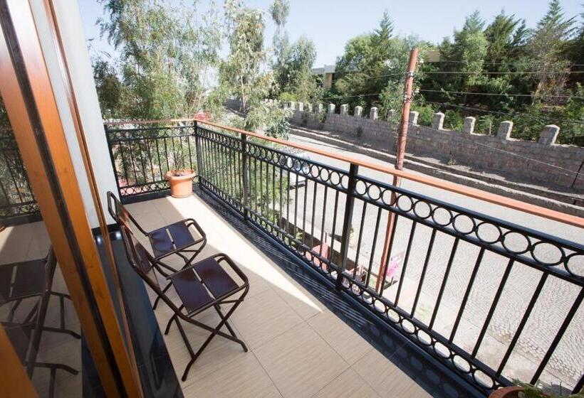 اتاق لوکس, Honey Land Hotel Lalibela