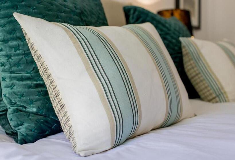 Deluxe Room Mountain View, Maison Montagne