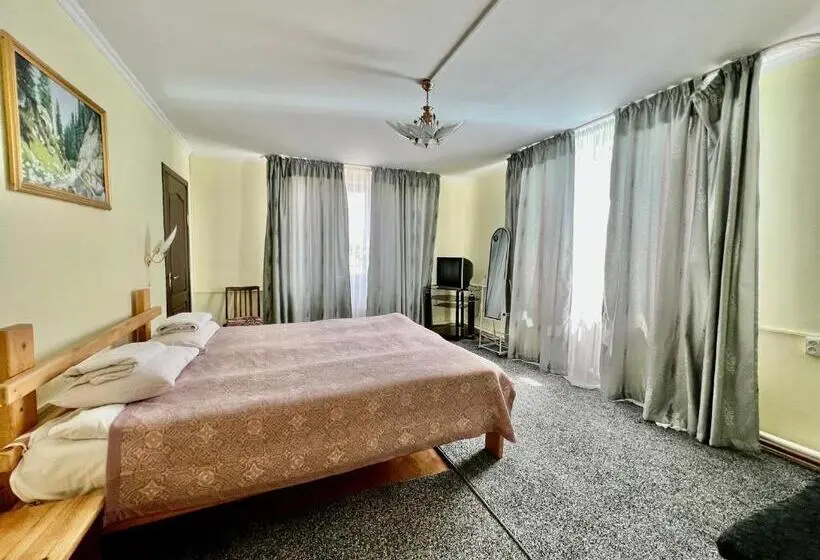 اتاق استاندارد با تخت دوبل, Guesthouse Alakol