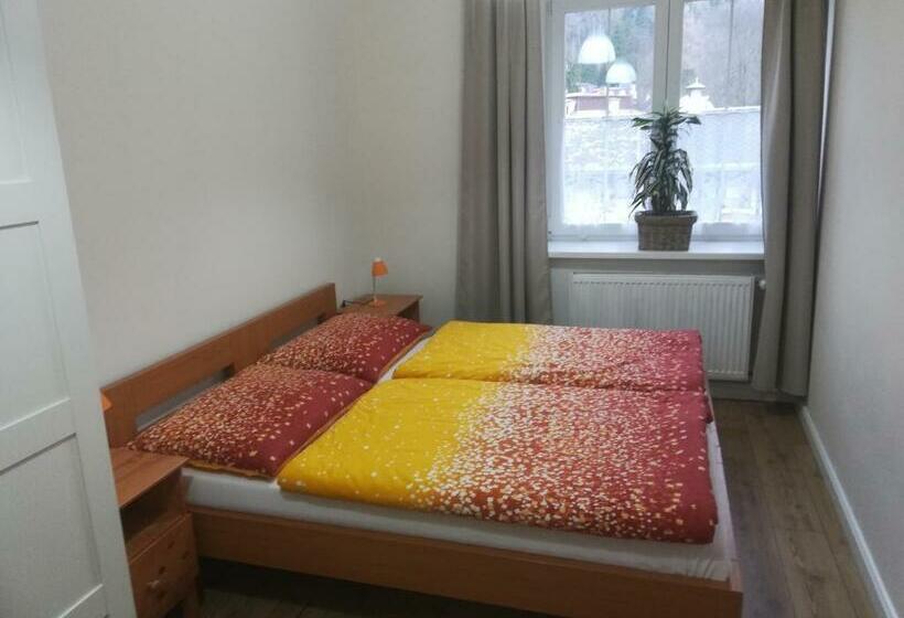 חדר סטנדרט, Lipanka