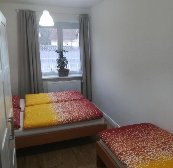 חדר סטנדרט, Lipanka