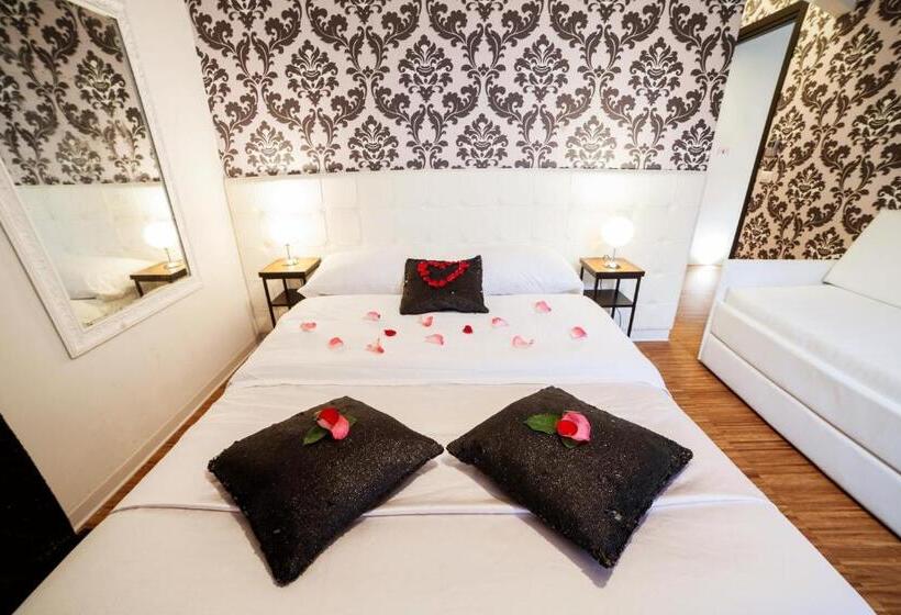 اتاق خانوادگی, Ostiense Suites