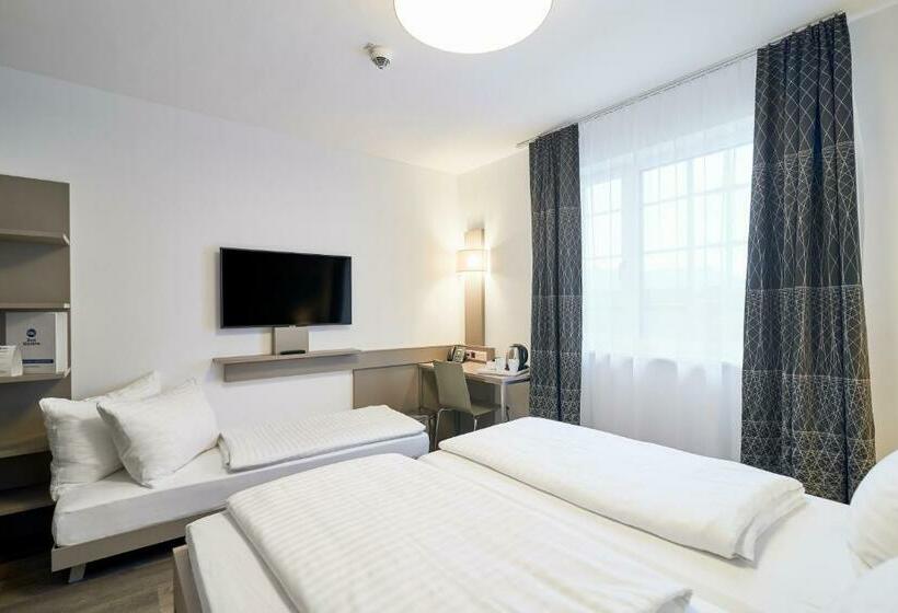 Номер Стандарт Трехместный, Best Western Hotel Kiefersfelden