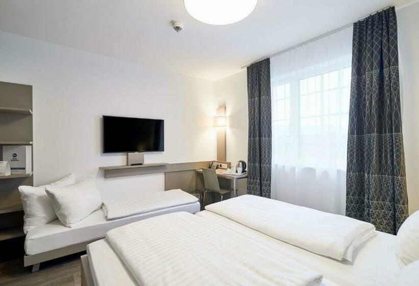 Номер Стандарт Трехместный, Best Western Hotel Kiefersfelden
