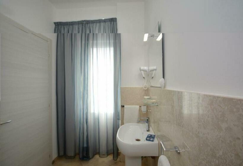 Standard Szoba King Size Bed, Da Rocco B&b