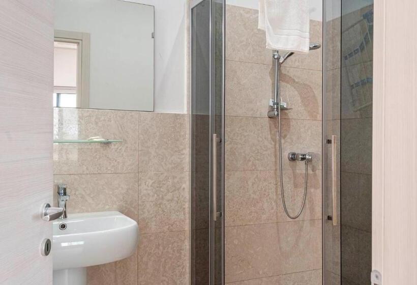 Standard Szoba King Size Bed, Da Rocco B&b