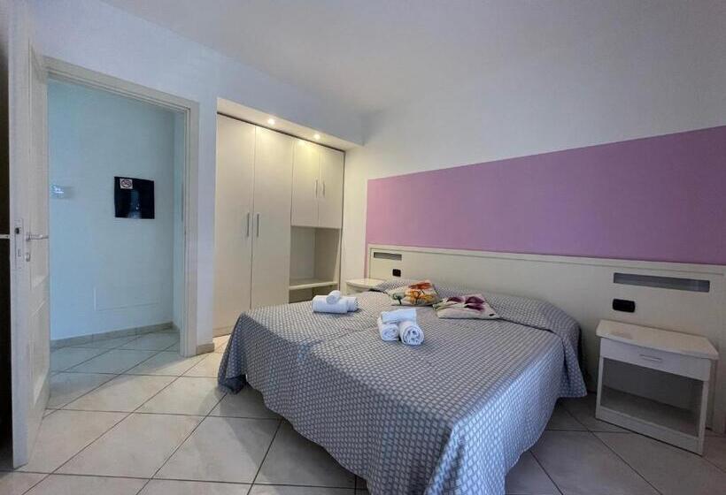 バルコニー付き１ベッドルームアパートメント, Pisa Beach Park